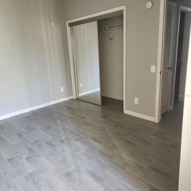 Building Photo - 2040 San Marcos Dr SE