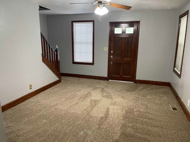 Building Photo - 1338 Colonial Dr