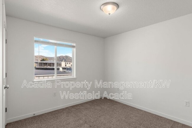 Building Photo - 5773 S 5th Ave