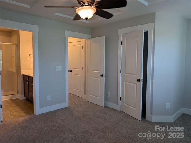 Building Photo - 2706 Tranquil Oak Pl