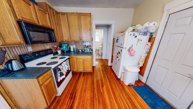 Building Photo - Large Science Hill 3BR with Dual Balcony A...