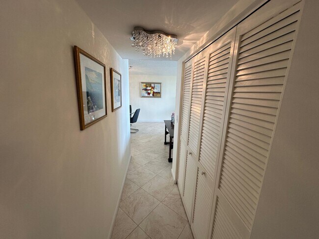 Building Photo - 3912 S Ocean Blvd