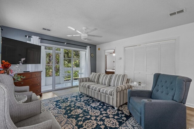 Building Photo - 1290 White Tree Ln