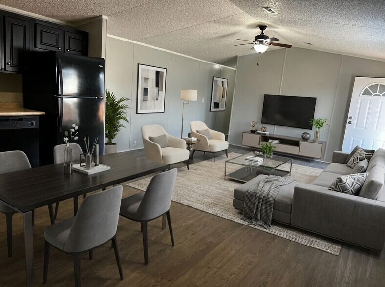 Building Photo - 709 N Collins Fwy