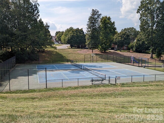 Building Photo - 114 Coronilla Rd