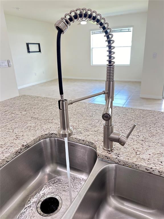 Building Photo - 1987 Cacutta Wy