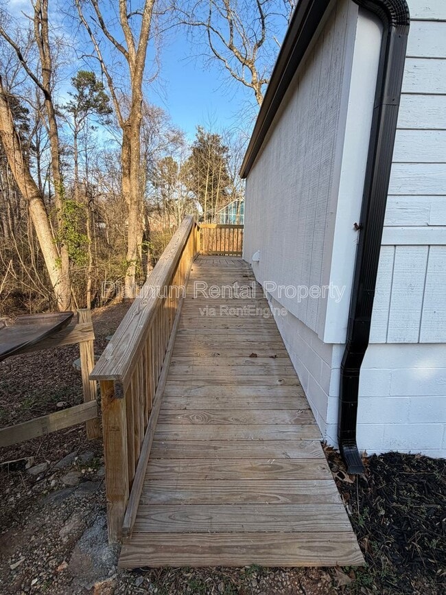 Building Photo - 329 Kelly Mill Rd