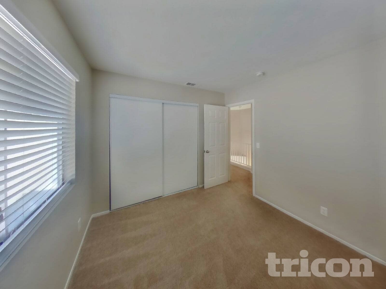 Building Photo - 5646 Roundrock Dr