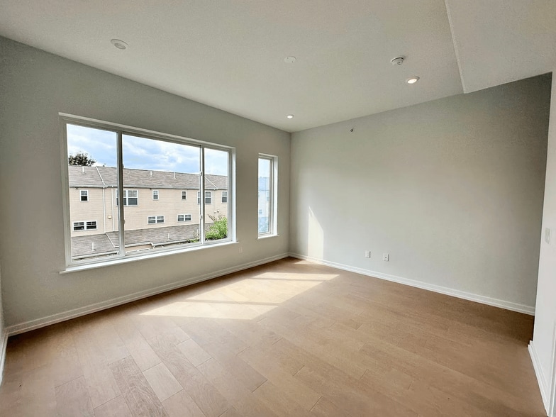 Building Photo - 1312 N 6th St