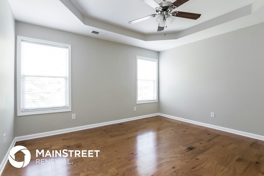Building Photo - 1604 Silver Oak Dr