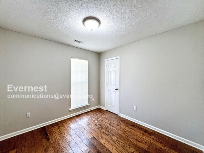Building Photo - 9136 Bentley Woods Dr