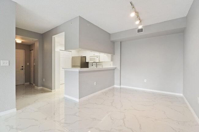 Building Photo - 2917 Tuscany Ct