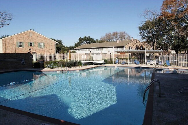 Building Photo - 6354 Del Monte Dr