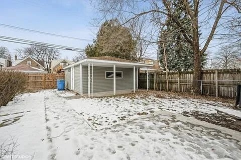 Building Photo - 8504 S Essex Ave