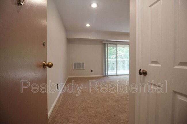 Building Photo - 2833 Kalmia Lee Ct