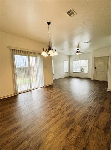 Building Photo - 212 Lasso Cir