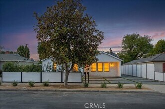 Building Photo - 6300 Teesdale Ave