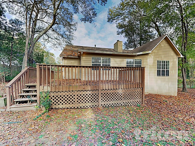 Building Photo - 4010 Sharon Woods Dr