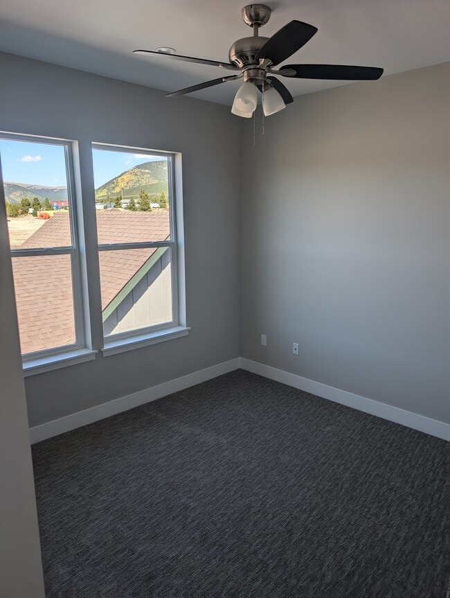 Building Photo - 304 McClary Pk