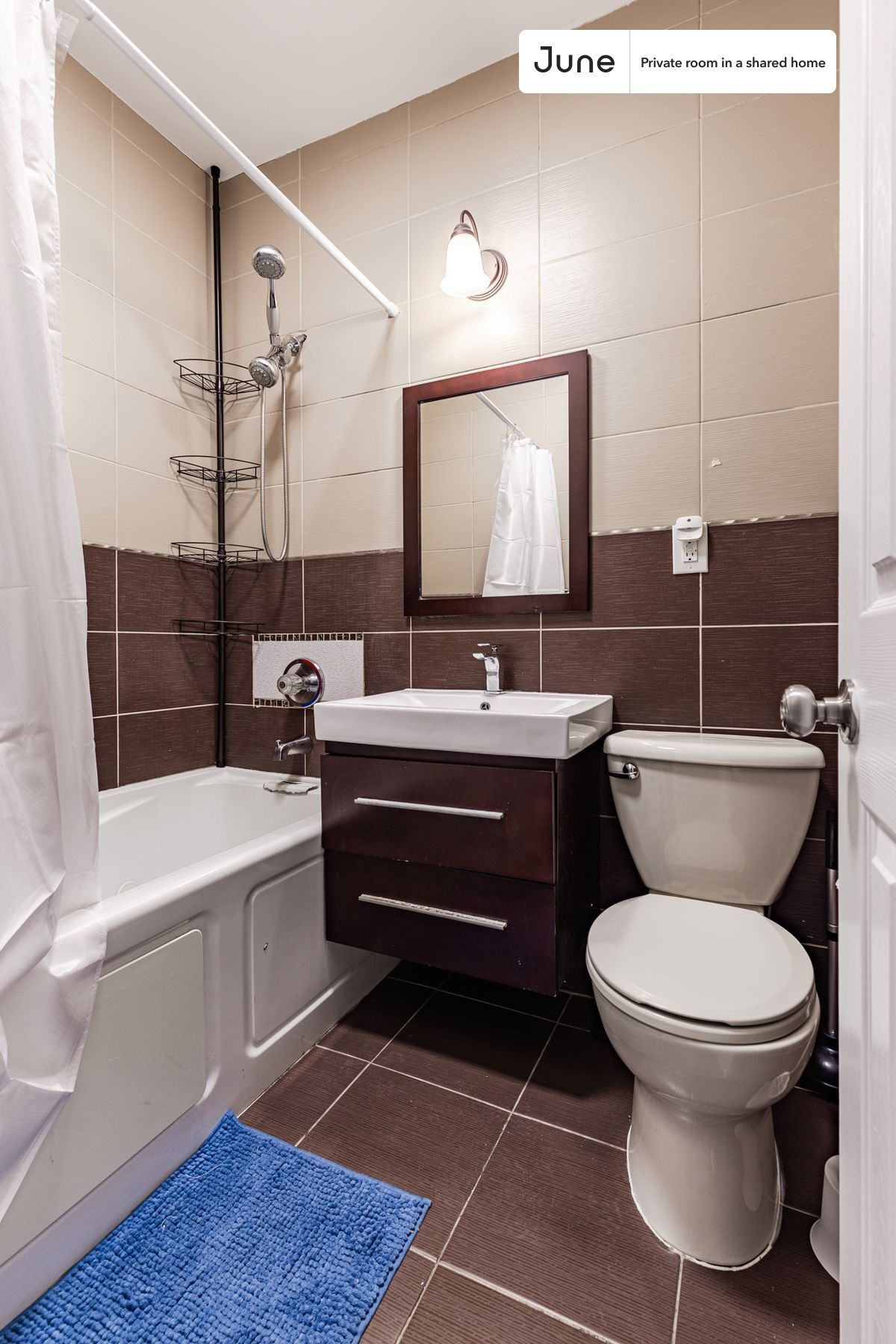 Building Photo - Room in Shared 3 bed/2 bath home