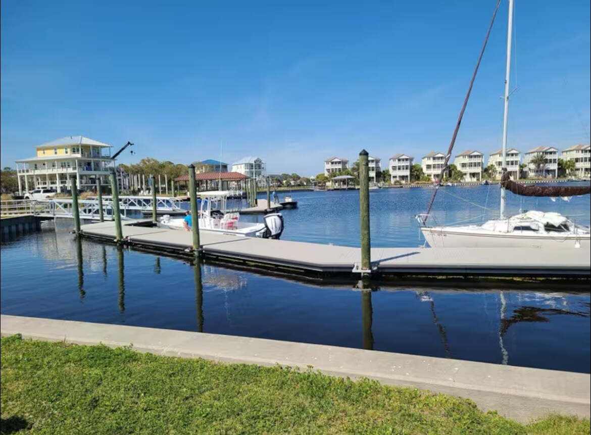Building Photo - 36 Sea Breeze Dr