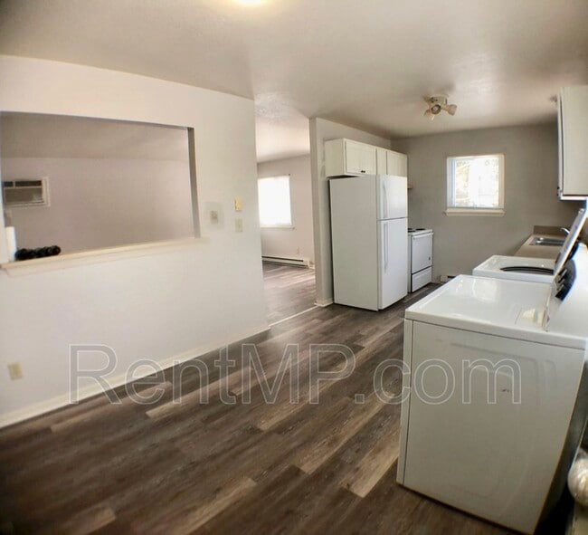 Building Photo - 915 Mulberry Ln