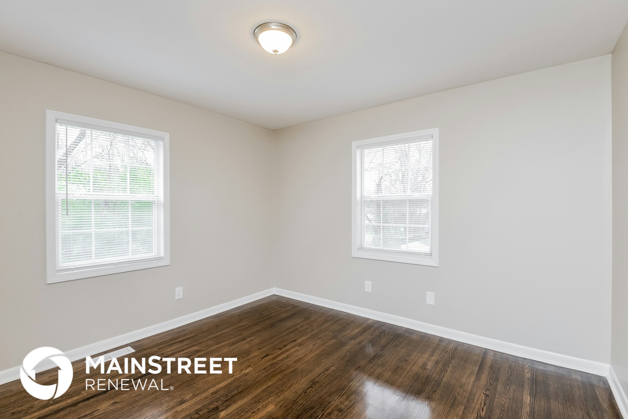 Building Photo - 716 71st Pl S