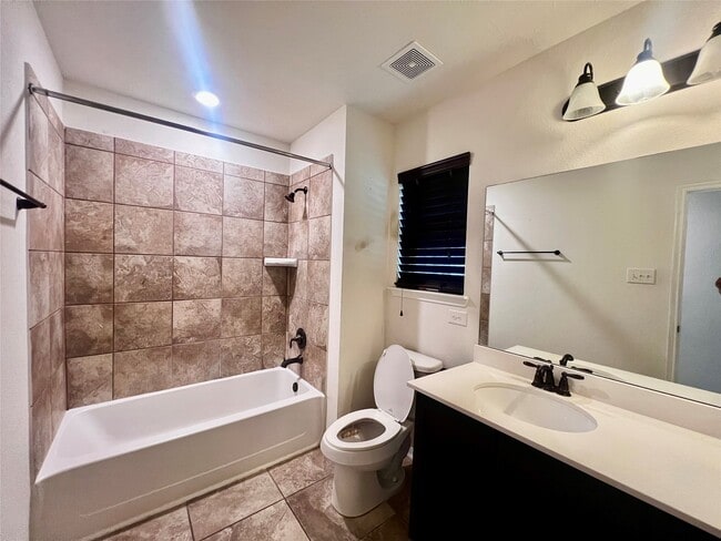 Building Photo - 6718 Madison Heights Ct