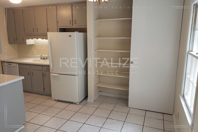 Building Photo - Beautiful 4 Bed 2 Bath Home in Daphne!!