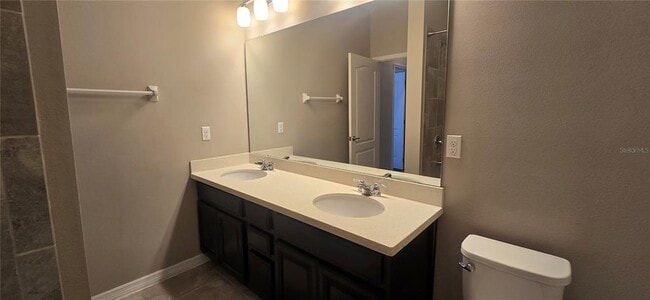 Building Photo - 7564 Bishop Square Dr