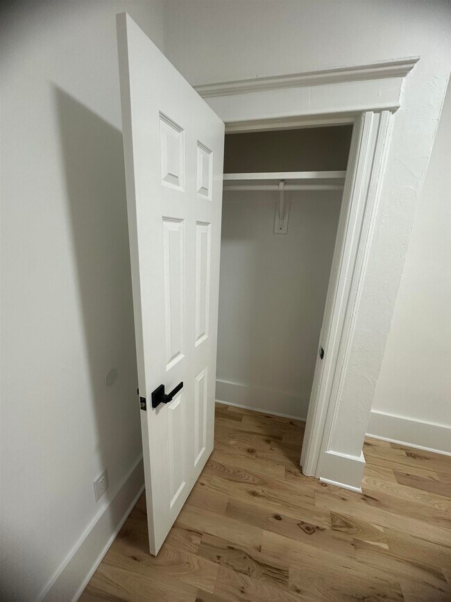 Building Photo - 38 Gates Ave