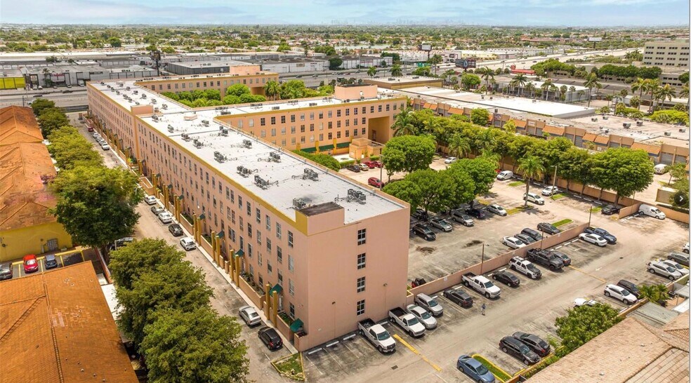 Building Photo - 7400 W 20th Ave