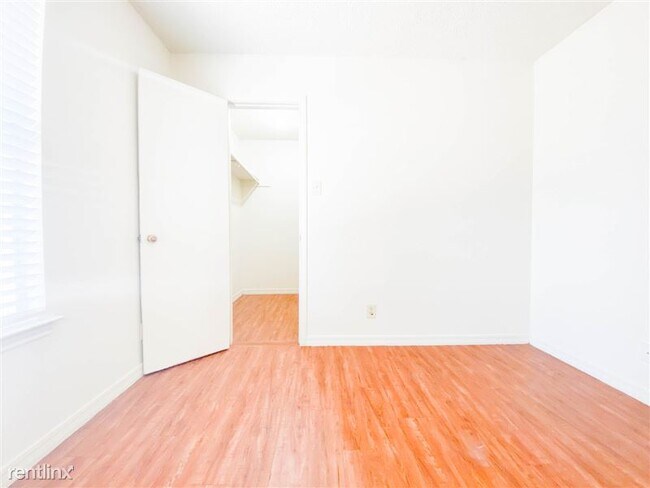 Building Photo - 109 Hughson Ct