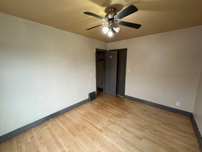 Building Photo - 803 Grand Ave