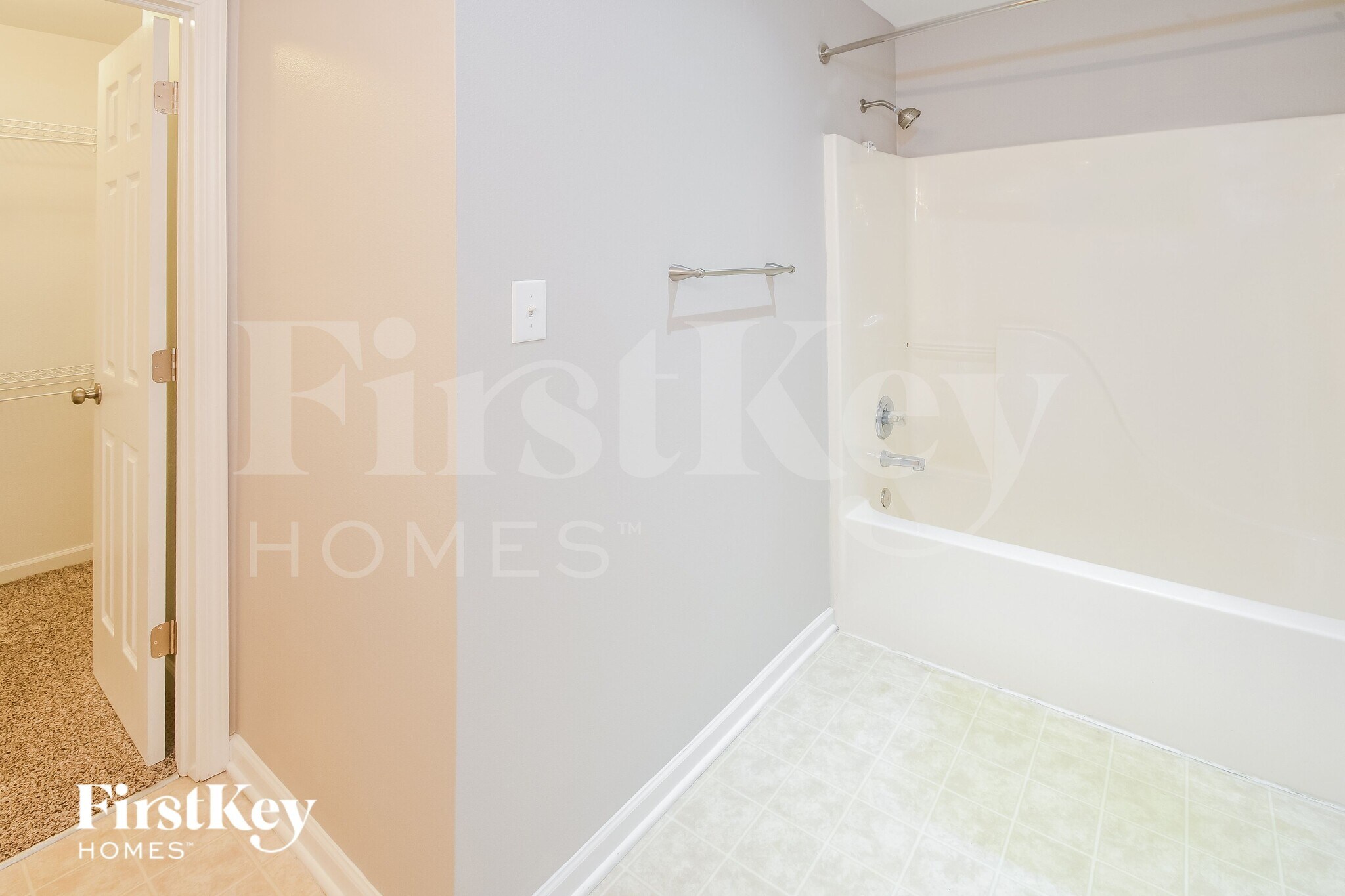 Building Photo - 2334 Layton Park Dr