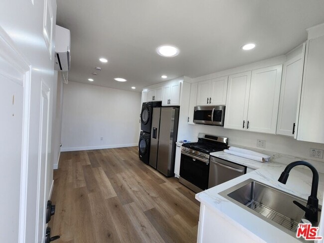 Building Photo - 22329 Gifford St