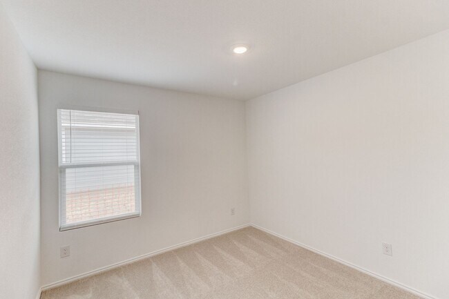 Building Photo - 1745 Copehart Ln