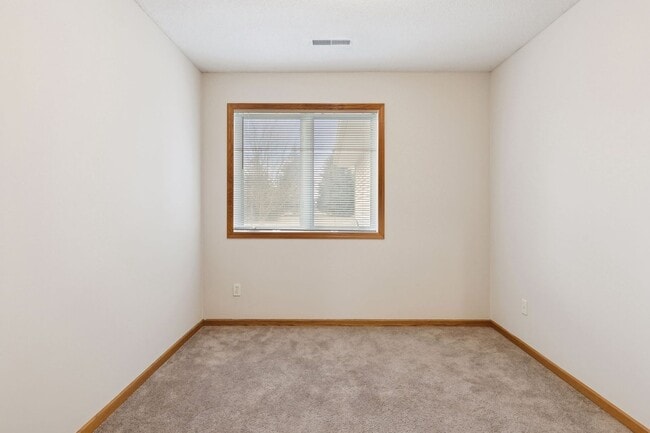 Building Photo - New Stainless Steel Appliances