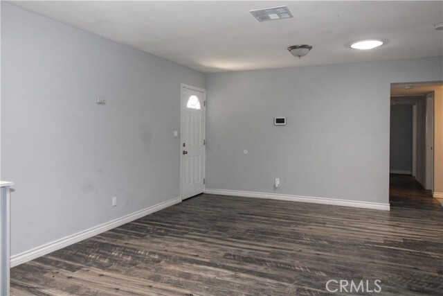 Building Photo - 660 Elm Dr