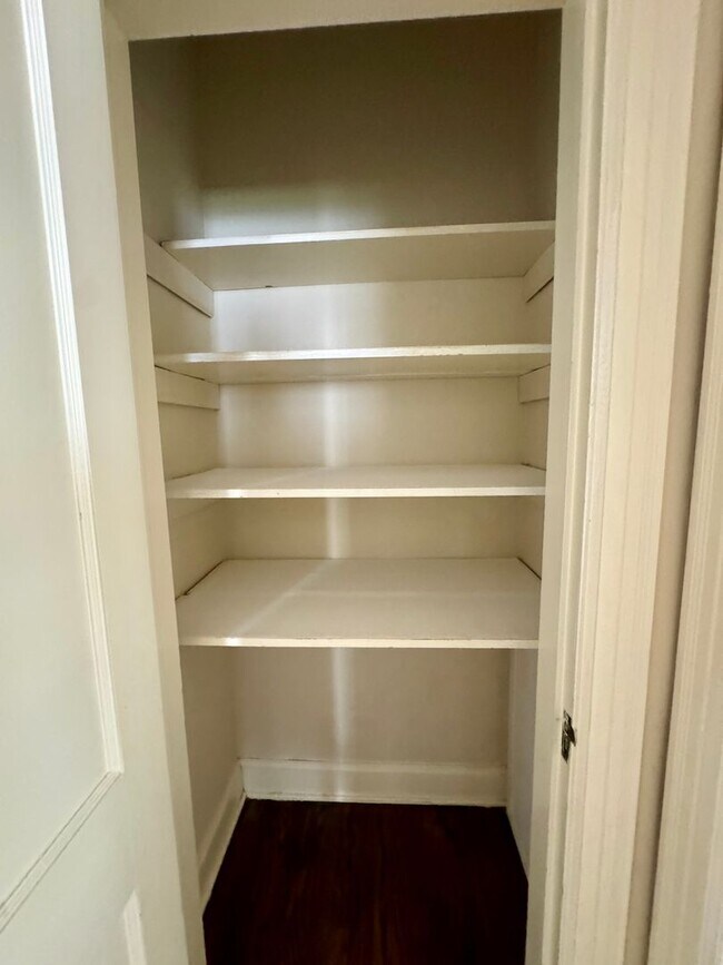 Building Photo - Charming Green Hills Single Family Home