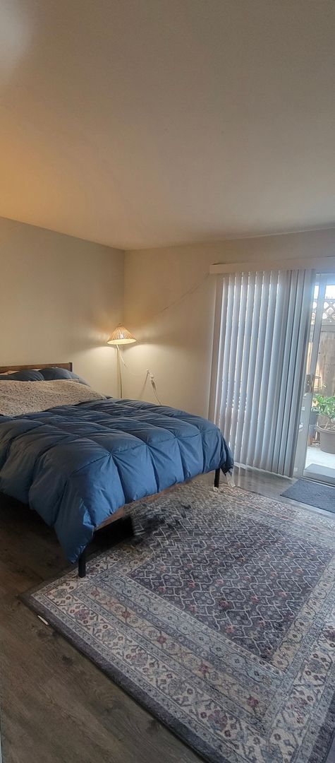 Building Photo - 2 Bedroom 2 Bath Condo Now Available - Att...