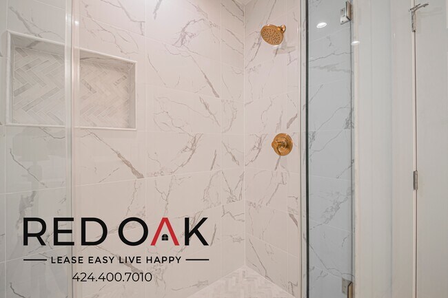 Building Photo - 6738 Independence Ave