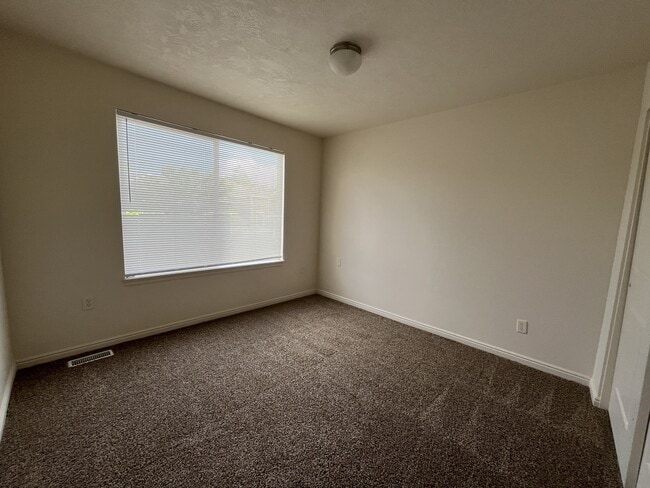 Building Photo - 5082 W Wind Rock Ln