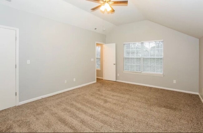 Building Photo - 8311 Springhead Ln