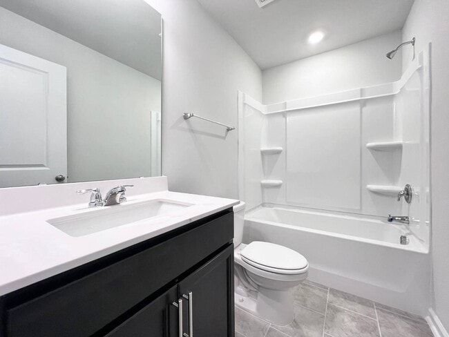 Building Photo - 1988 Rosedale Rdg Ave