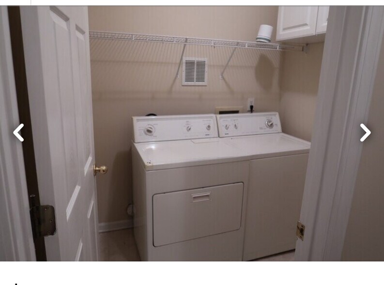 Laundry room - 200 Durston Loop
