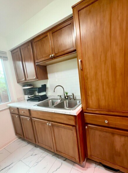 Building Photo - 3638 Northdale Pl