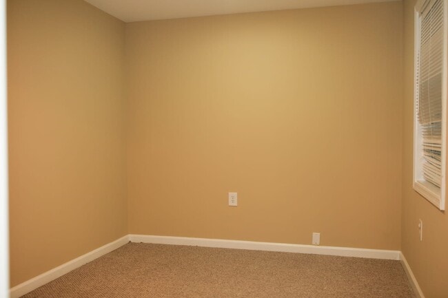 Building Photo - 1119 Pennywort Cir