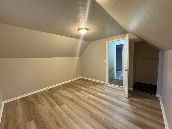 Building Photo - 3928 N 30th St