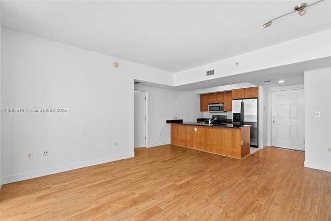 Building Photo - 4100 Salzedo St